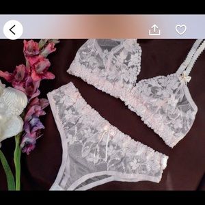 Embroidered Bra and panty set